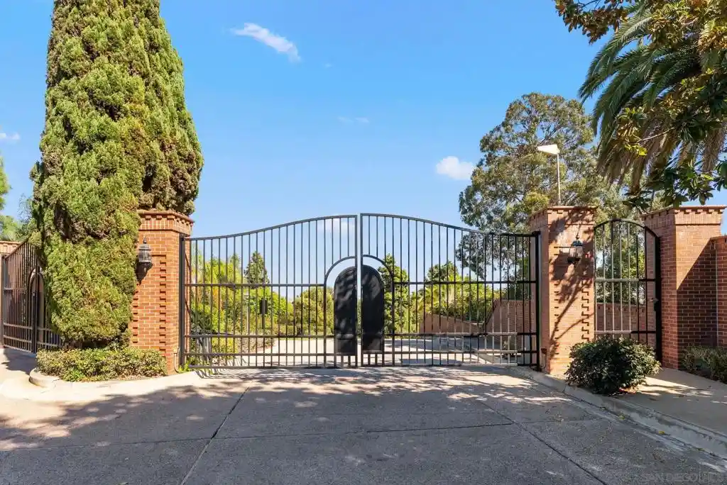 Single family home for sale at 6055 Hillpointe Row, La Jolla, CA 92037 | MLS# 260024762SD