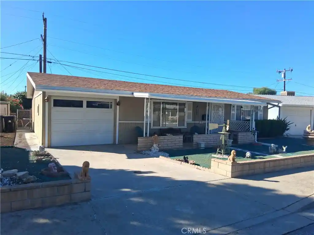Photo 1 of Single family home for sale at 121 Mary, Hemet, CA 92543 | MLS# SW26222177 | Listing updated on 2026-10-14