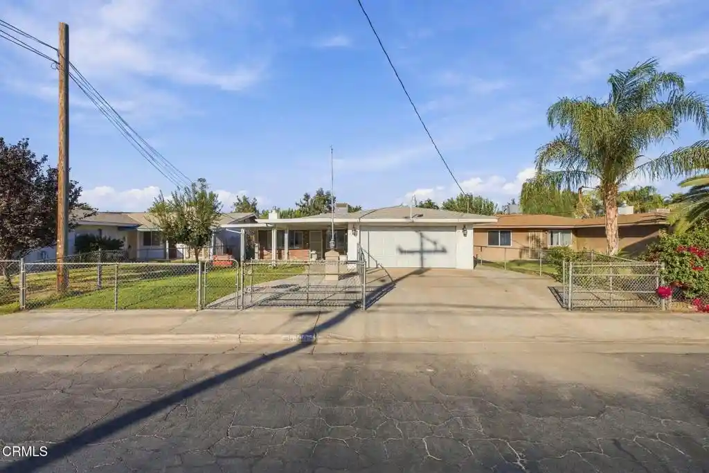 Photo 1 of Sale Pending at 9908 Stobaugh St, Lamont, CA 93241 | MLS# V1-39247 | Listing updated on 2026-10-20