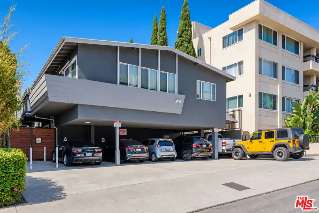 Multi family home for sale at 1629 N Formosa Ave, Los Angeles, CA 90046 | MLS# 26101863