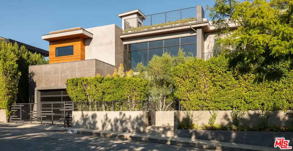 Photo 1 of Mansion for sale at 1632 Stradella Rd, Los Angeles, CA 90077 | MLS# 26101775 | Listing updated on 2026-10-17