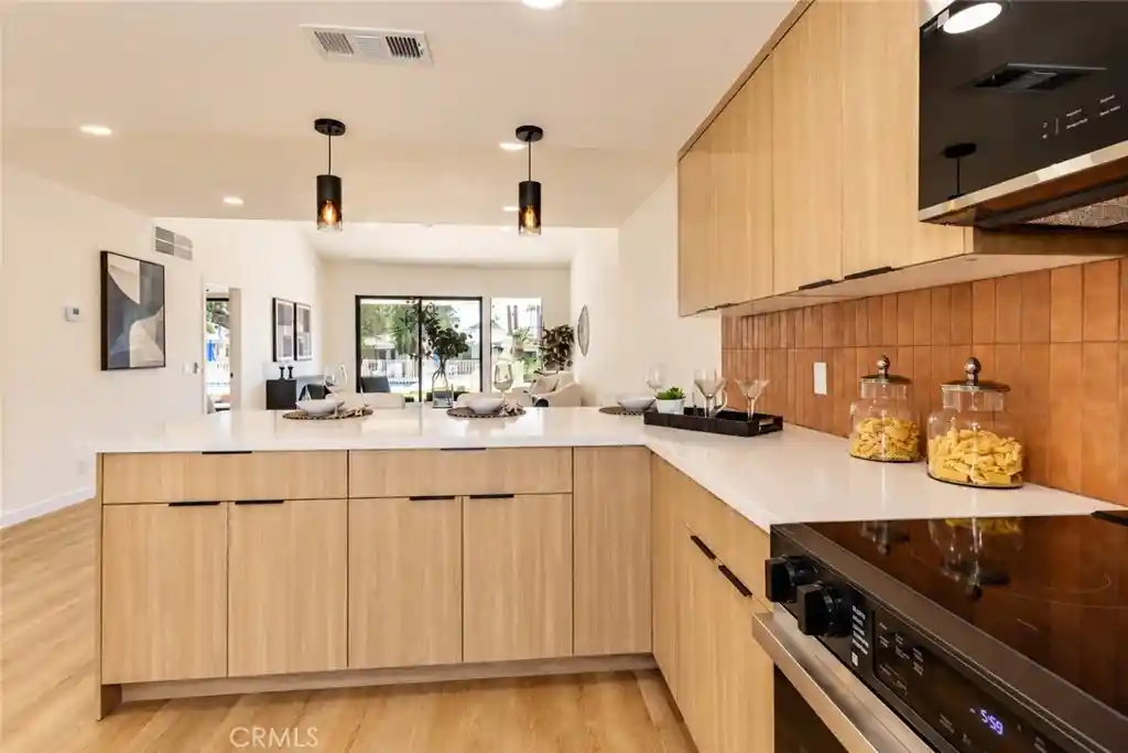 Photo 1 of Condo for sale at 1012 Saint Thomas, Palm Springs, CA 92264 | MLS# OC26210936 | Listing updated on 2026-10-31