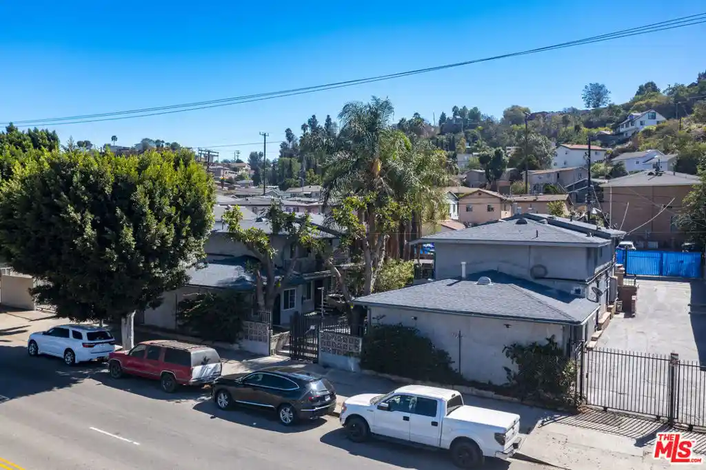 Listing Photo 1 - Condo for sale in 5030 Vly Blvd located at 5030 Vly Blvd, Los Angeles, CA 90032 - Unit 5030 Valley Blvd