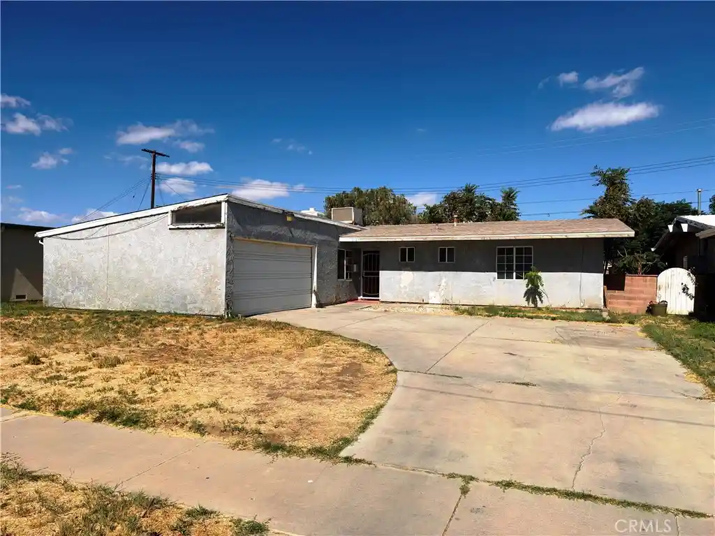 Single family home for sale at 1121 Valiant, Lancaster, CA 93534 | MLS# SW26222371