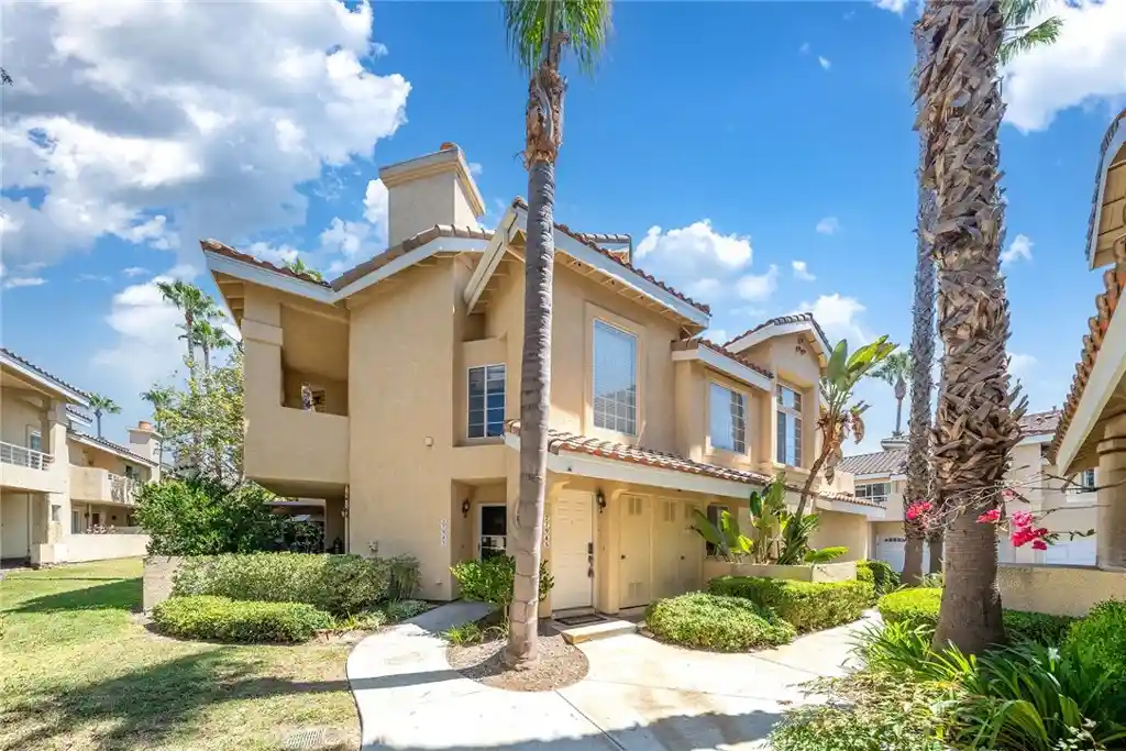 Photo 1 of Condo for sale at 27945 Via Ambrosa, Laguna Niguel, CA 92677 | MLS# PW26222395 | Listing updated on 2026-10-24