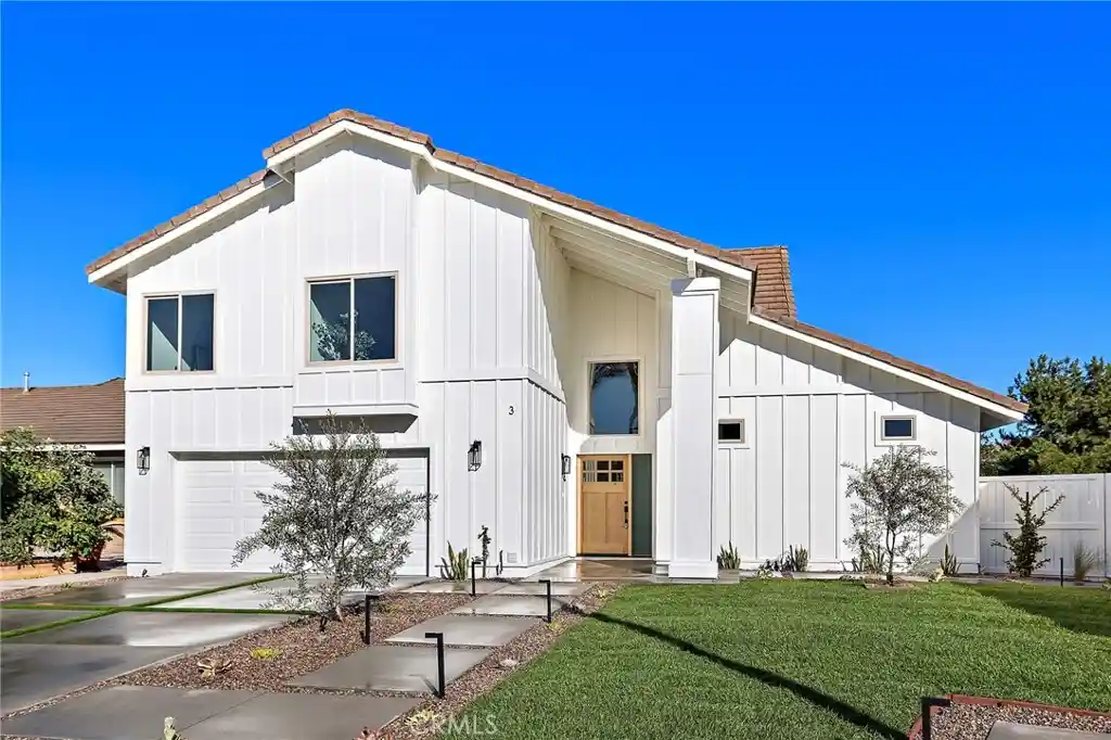 Photo 1 of Sale Pending at 3 Sunset River, Irvine, CA 92604 | MLS# OC26221767 | Listing updated on 2026-10-28