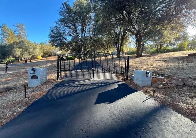 Photo 2 of Single family home for sale at 1190 Squirrel Crk Pl, Auburn, CA 95602 | MLS# ML82064457 | Listing updated on 2026-10-30