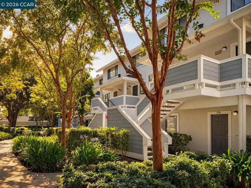 Condo for sale at 2596 Oak Rd #275, Walnut Creek, CA 94597 | MLS# 41151084