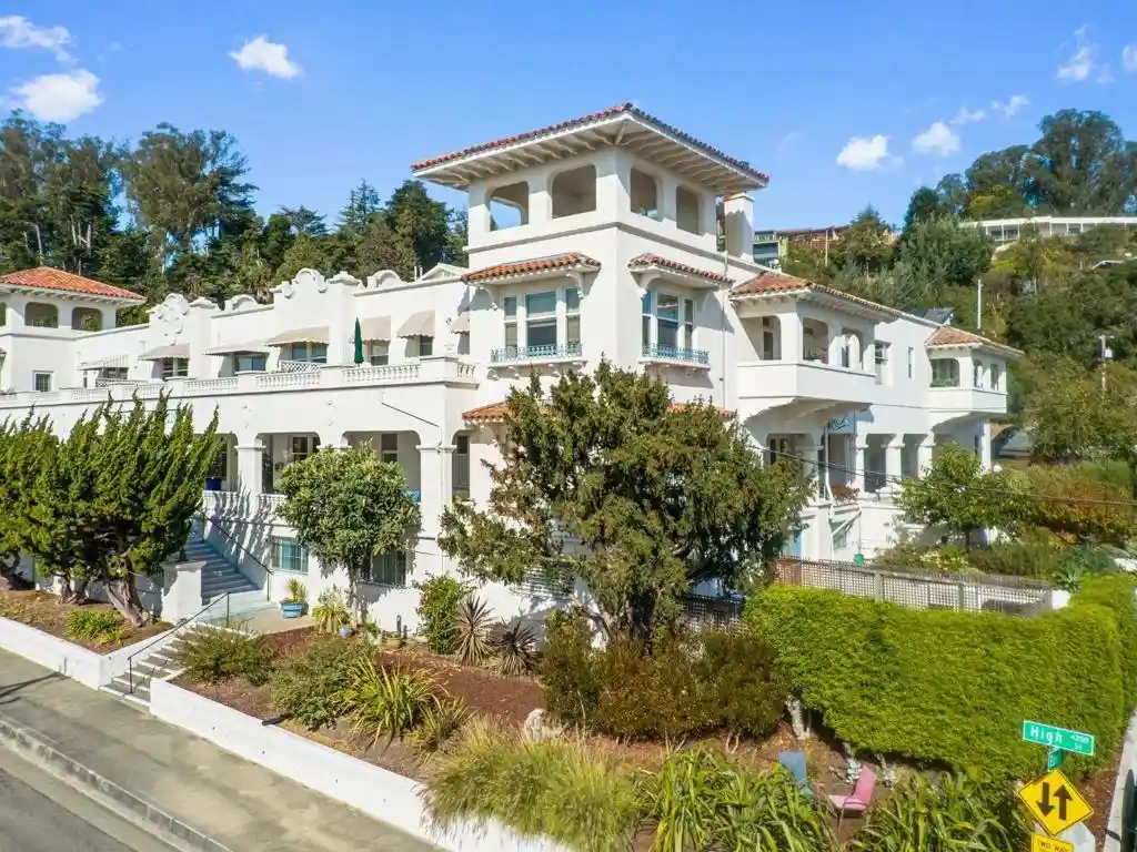 Condo for sale at 260 High St #208, Santa Cruz, CA 95060 | MLS# ML82063125