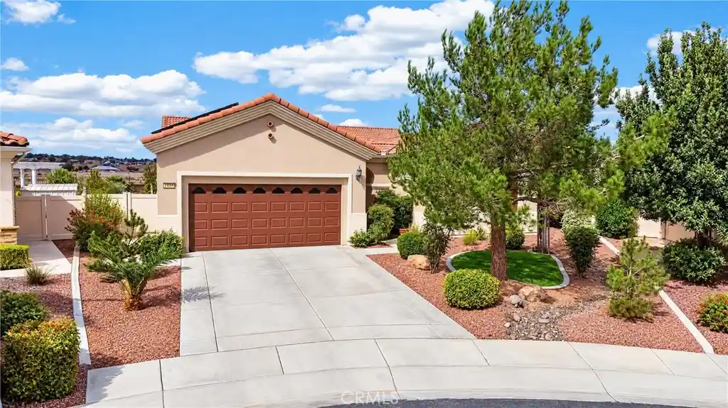 Photo 1 of Single family home for sale at 19358 Glaslyn Ct, Apple Valley, CA 92308 | MLS# HD26221622 | Listing updated on 2026-10-20