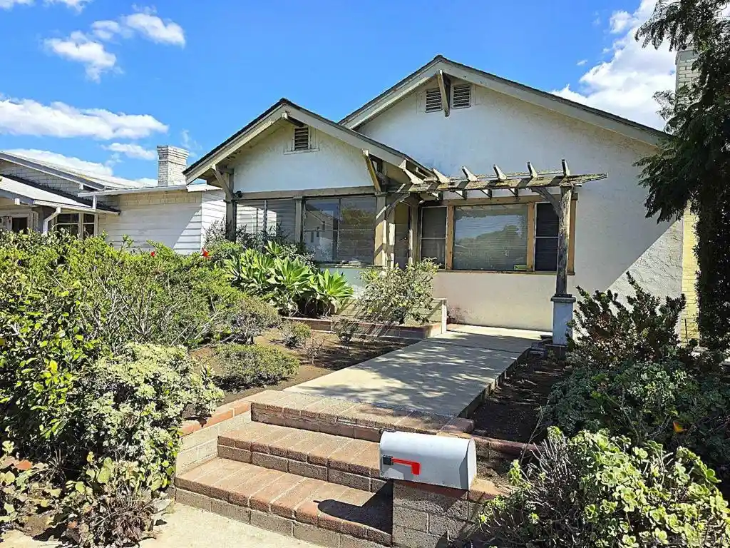 Photo 1 of Sale Pending at 2911 Dale St, San Diego, CA 92104 | MLS# 260024785SD | Listing updated on 2026-10-18