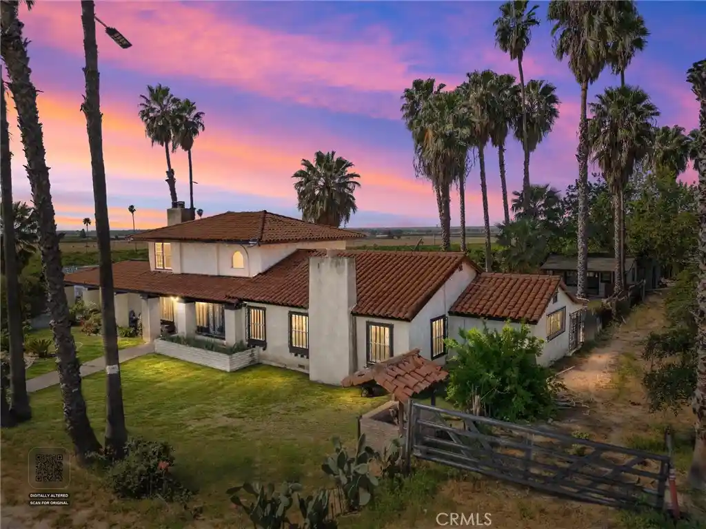 Single family home for sale at 552 Pepper, Bakersfield, CA 93307 | MLS# SR26222329