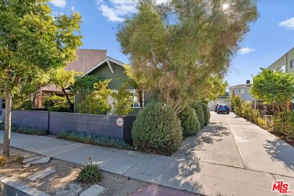 Multi family home for sale at 3947 Huron Ave, Culver City, CA 90232 | MLS# 26101641