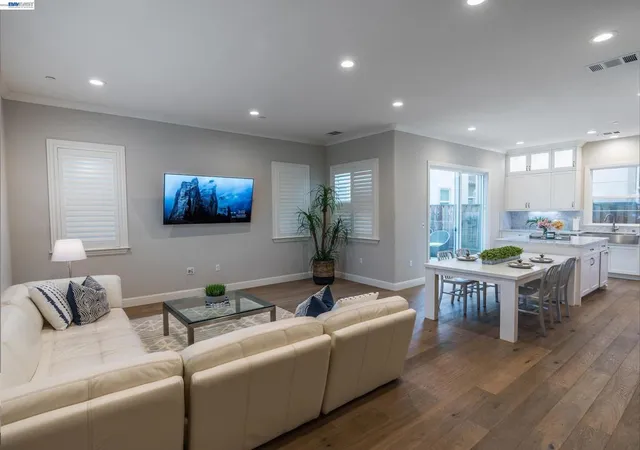 Photo 3 of Single family home for sale at 330 Goldfield Pl, San Ramon, CA 94582 | MLS# 41151103 | Listing updated on 2026-10-30