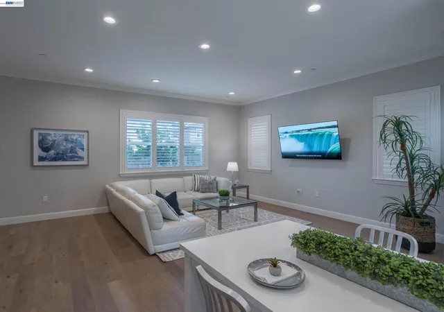 Photo 4 of Single family home for sale at 330 Goldfield Pl, San Ramon, CA 94582 | MLS# 41151103 | Listing updated on 2026-10-30