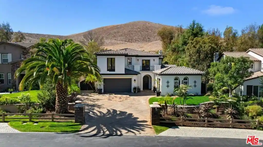 Photo 1 of Single family home for sale at 367 Loire Valley Dr, Simi Valley, CA 93065 | MLS# 26101806 | Listing updated on 2026-10-28