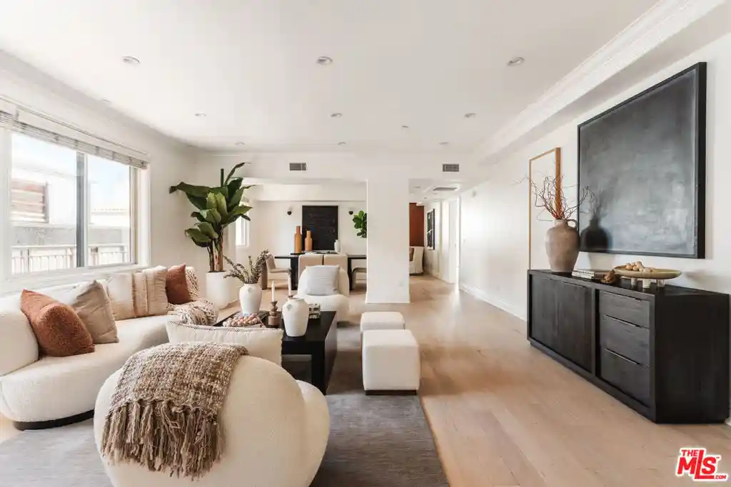 Photo 1 of Condo for sale at 11749 Goshen Ave #402, Los Angeles, CA 90049 | MLS# 26101986 | Listing updated on 2026-10-28