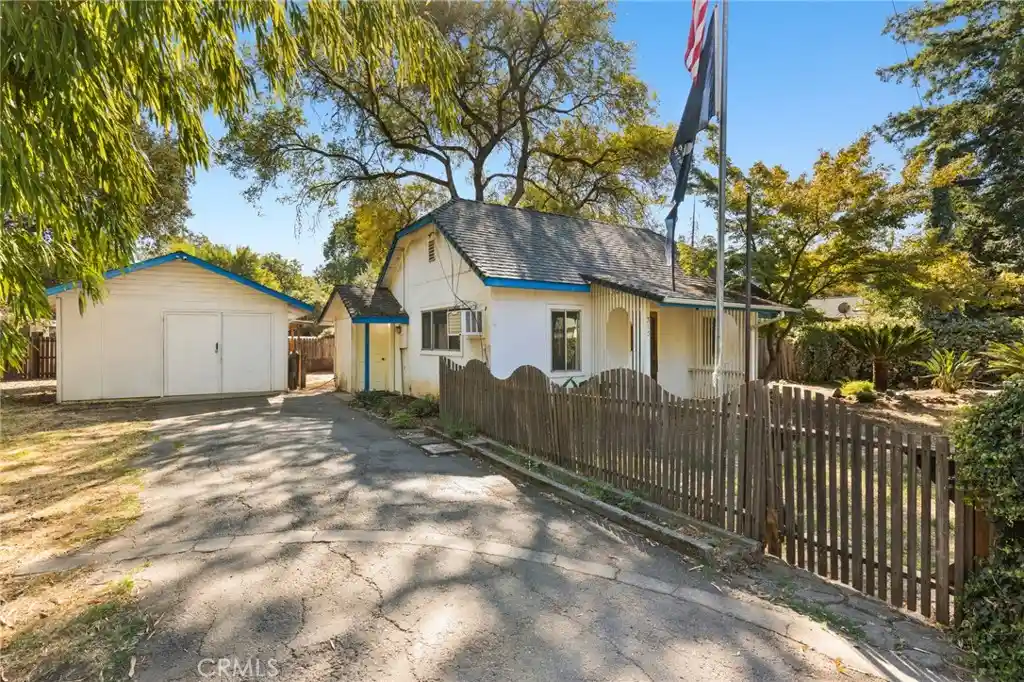 Single family home for sale at 315 W 20th Street, Chico, CA 95928 | MLS# SN26222688