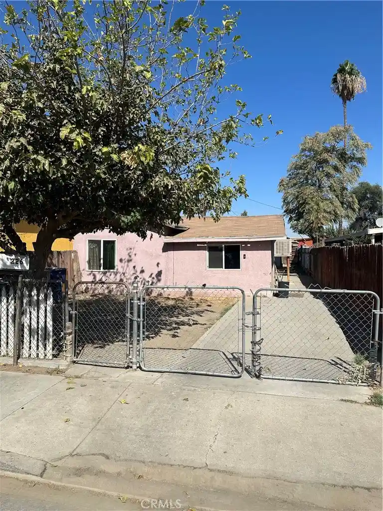 Single family home for sale at 226 East 7th, Bakersfield, CA 93307 | MLS# SR26222684