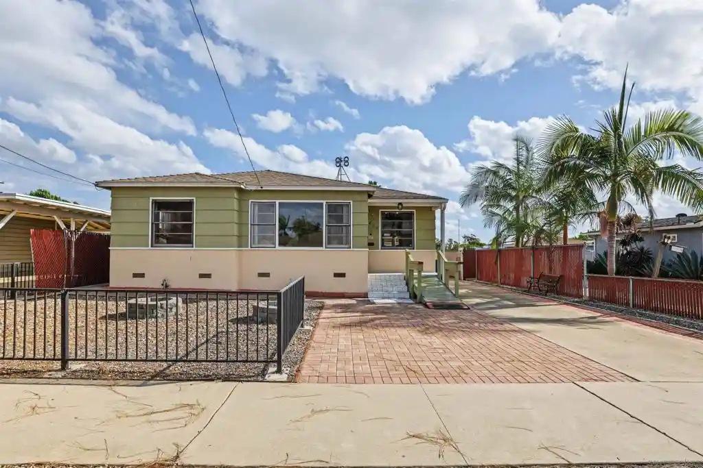 Photo 1 of Sale Pending at 208 K St, Chula Vista, CA 91911 | MLS# 260024801SD | Listing updated on 2026-10-21