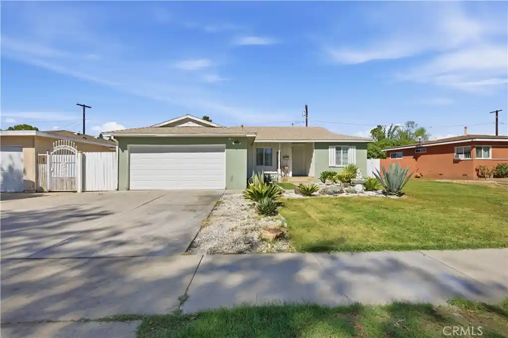 Photo 1 of Single family home for sale at 3469 Tipperary, Riverside, CA 92506 | MLS# IV26222750 | Listing updated on 2026-10-20