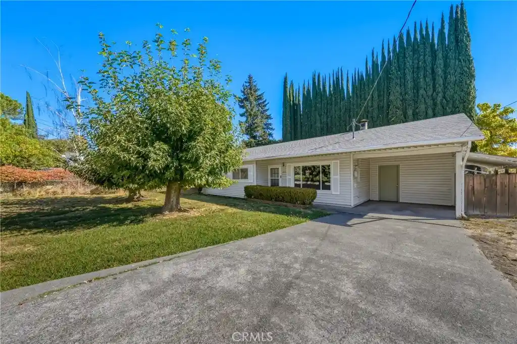 Single family home for sale at 1980 Hartley St, Lakeport, CA 95453 | MLS# LC26222774