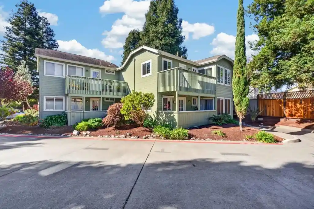Condo for sale at 1713 Eastbrook Ct, Santa Cruz, CA 95062 | MLS# ML82064526