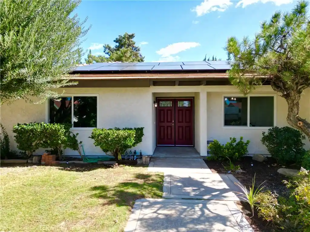 Single family home for sale at 42944 Beau Ville Ct, Lancaster, CA 93536 | MLS# DW26222844
