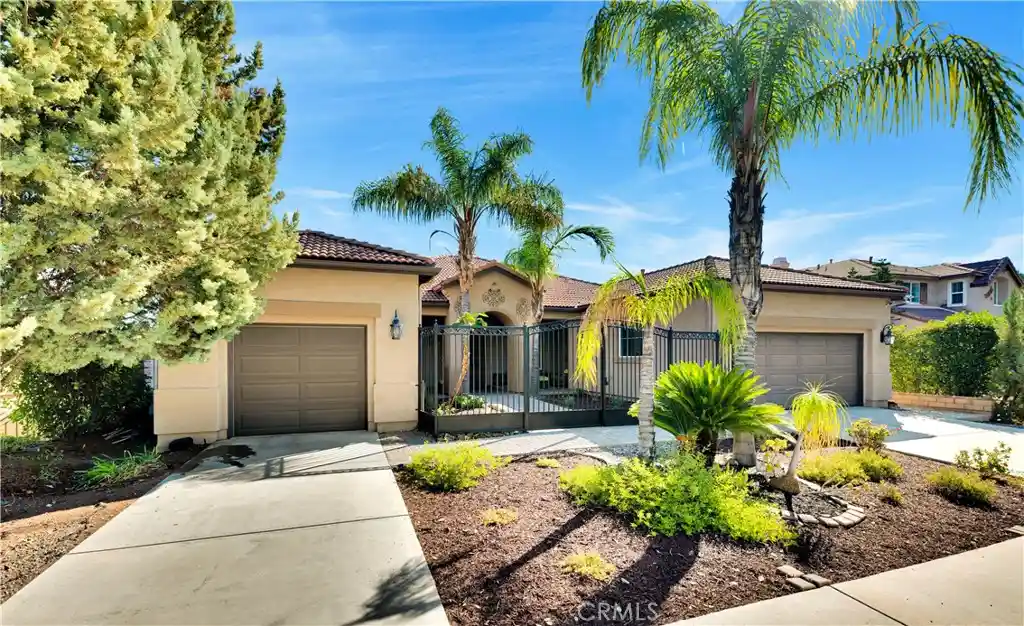 Single family home for sale at 10 Via Palmieki Ct, Lake Elsinore, CA 92532 | MLS# SW26223002