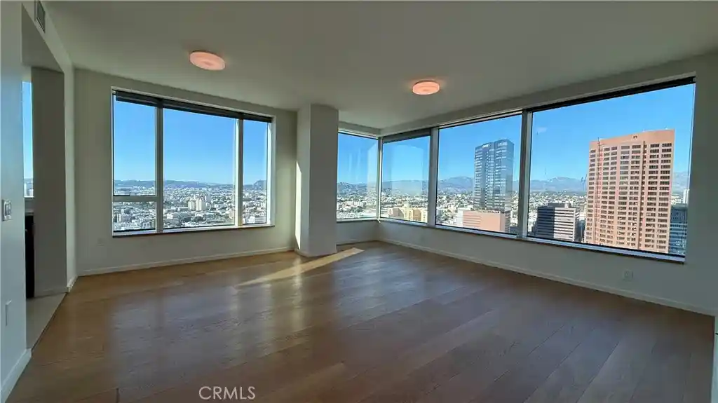Condo for sale at 889 Francisco St #3608, Los Angeles, CA 90017 | MLS# AR26223081