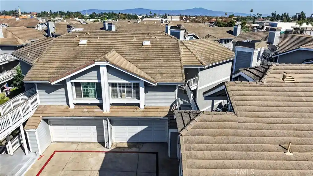 Listing Photo 1 - Condo for sale in 10361 Gdn Grv Blvd located at 10361 Gdn Grv Blvd, Garden Grove, CA 92843 - Unit #51