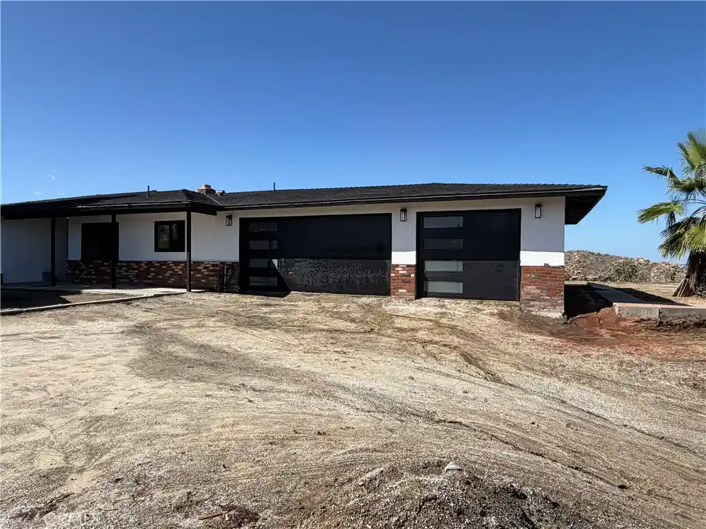 Photo 1 of Single family home for sale at 20627 Bushton Pl, Perris, CA 92570 | MLS# DW26223141 | Listing updated on 2026-10-15