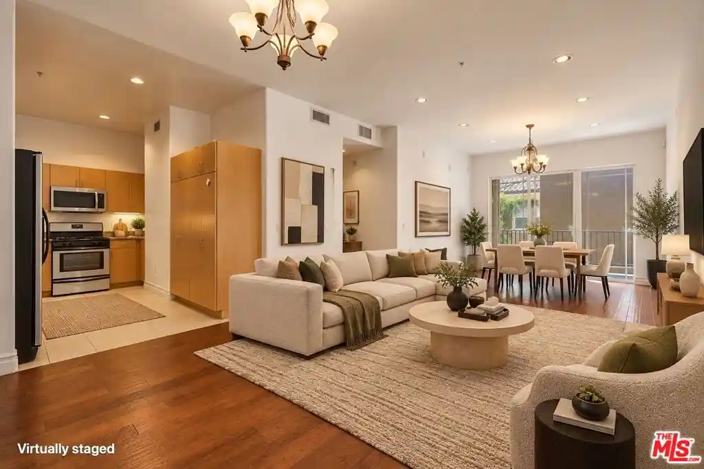 Listing Photo 1 - Condo for sale in 917 S New Hampshire Ave located at 917 S New Hampshire Ave, Los Angeles, CA 90006 - Unit #414