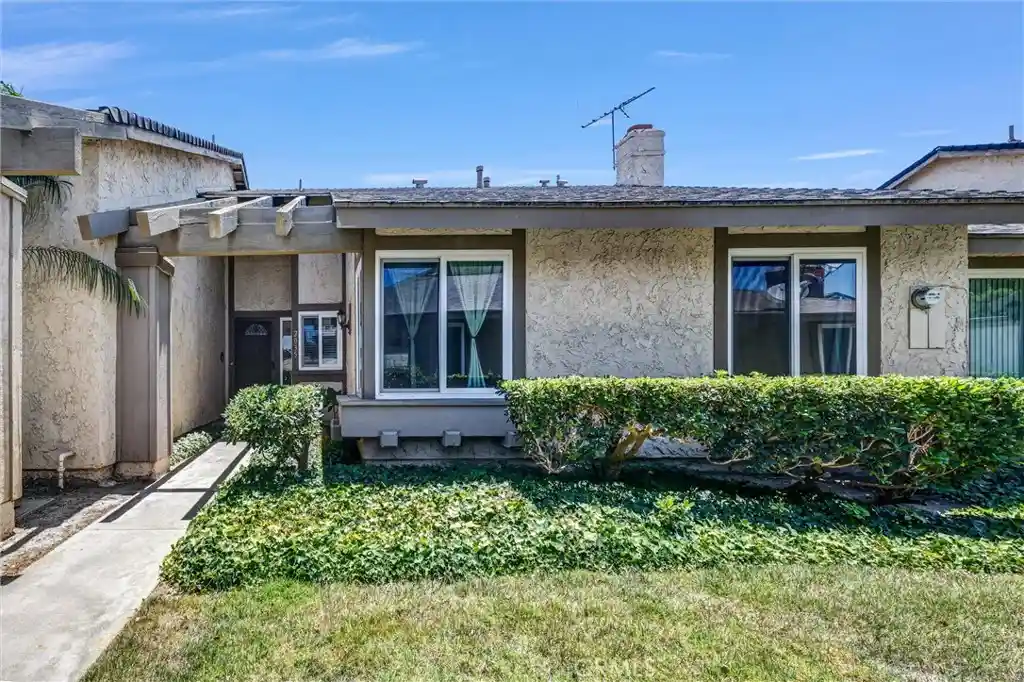 Photo 1 of Single family home for sale at 2035 E Blackwood, Anaheim, CA 92806 | MLS# RS26223164 | Listing updated on 2026-10-18