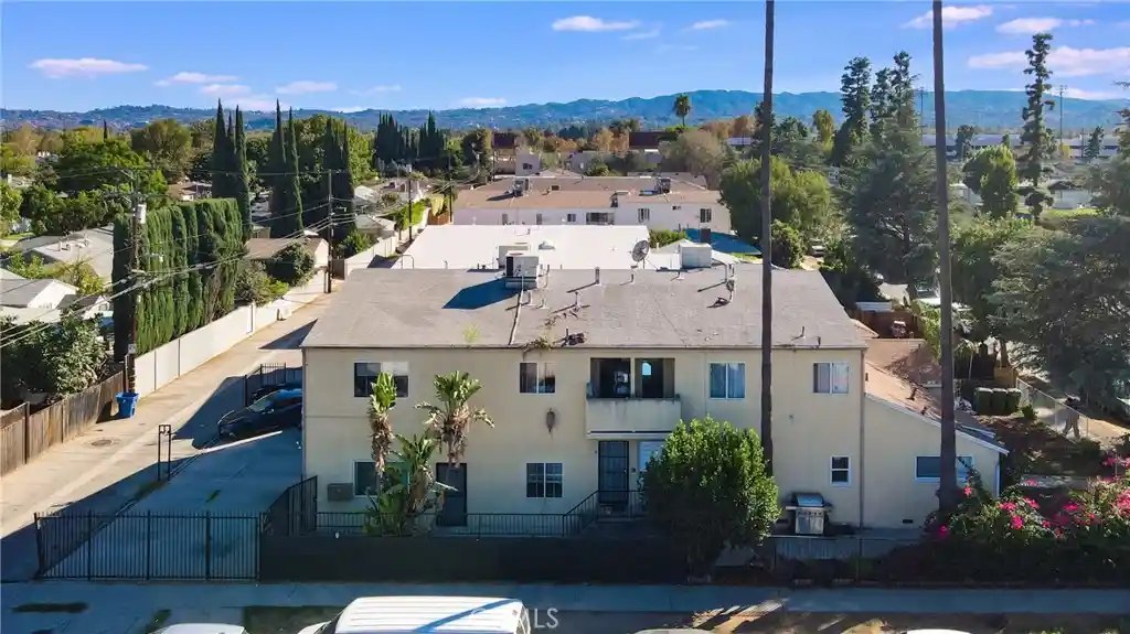Photo 1 of Multi family home for sale at 6512 Balboa Blvd, Van Nuys, CA 91406 | MLS# SR26221802 | Listing updated on 2026-10-16