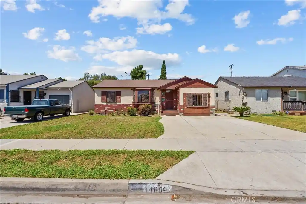 Single family home for sale at 14609 S Cahita Ave, Compton, CA 90220 | MLS# SR26223278