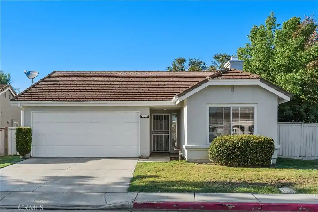 Photo 1 of Sale Pending at 789 Balsam Way, Hemet, CA 92545 | MLS# IG26223109 | Listing updated on 2026-10-21