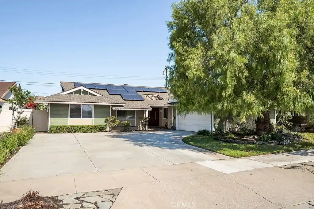 Photo 1 of Single family home for sale at 3005 E Ruth Pl, Orange, CA 92869 | MLS# PW26219547 | Listing updated on 2026-10-22