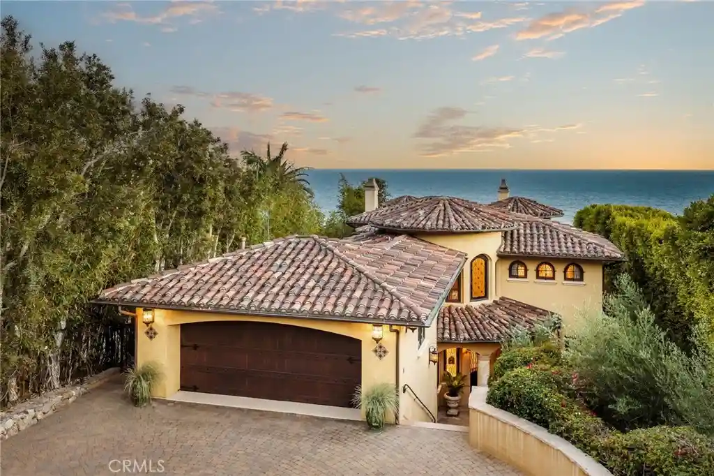 Photo 1 of Mansion for sale at 32636 Pacific Coast Hwy, Malibu, CA 90265 | MLS# SR26223545 | Listing updated on 2026-10-26
