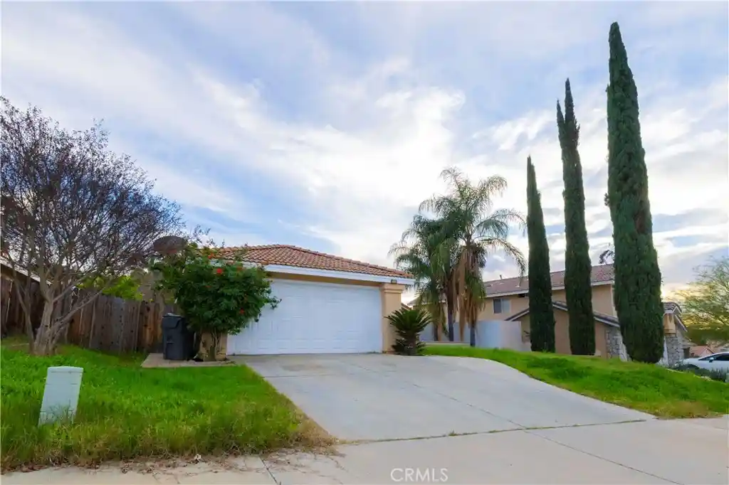Photo 1 of Single family home for sale at 27921 Golden Hl Ct, Menifee, CA 92585 | MLS# SW26223641 | Listing updated on 2026-10-16