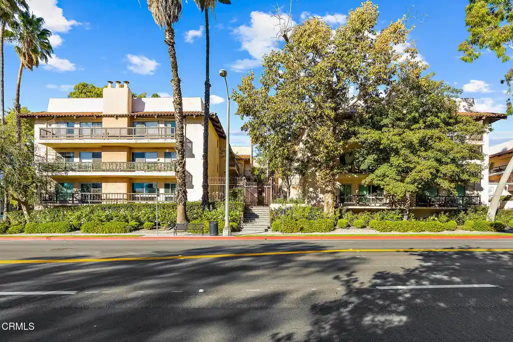 Condo for sale at 1127 E Del Mar Blvd #236, Pasadena, CA 91106 | MLS# P1-29245