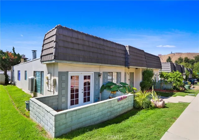 Listing Photo 1 - Condo for sale in building located at 517 Acacia, San Bernardino, CA 92405 - Unit #