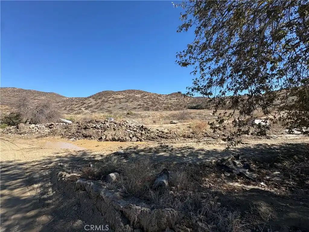 Photo 1 of Land for sale at 0 El Toro Rd, Lake Elsinore, CA 92532 | MLS# IG26223681 | Listing updated on 2026-10-15