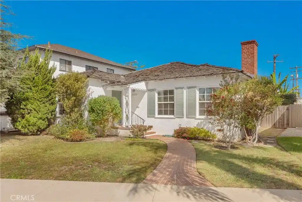 Single family home for sale at 5233 E Broadway, Long Beach, CA 90803 | MLS# PW26223296