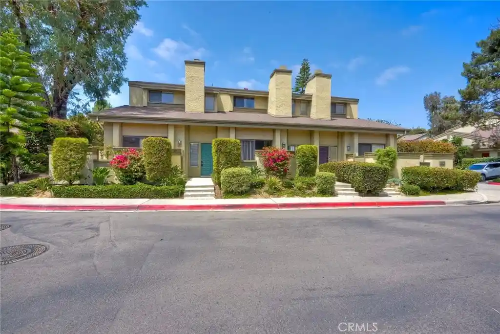 Photo 1 of Townhouse for sale at 3304 Caminito Eastbluff #143, La Jolla, CA 92037 | MLS# SW26223721 | Listing updated on 2026-10-17
