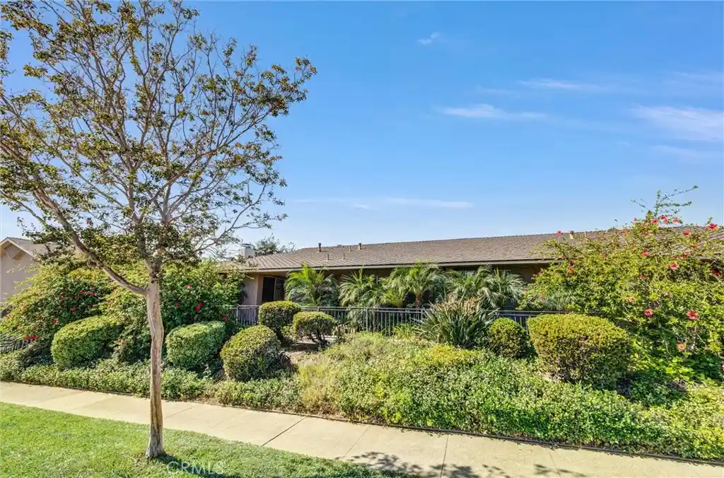 Photo 1 of Townhouse for sale at 919 Glencliff, La Habra, CA 90631 | MLS# PW26223105 | Listing updated on 2026-10-18