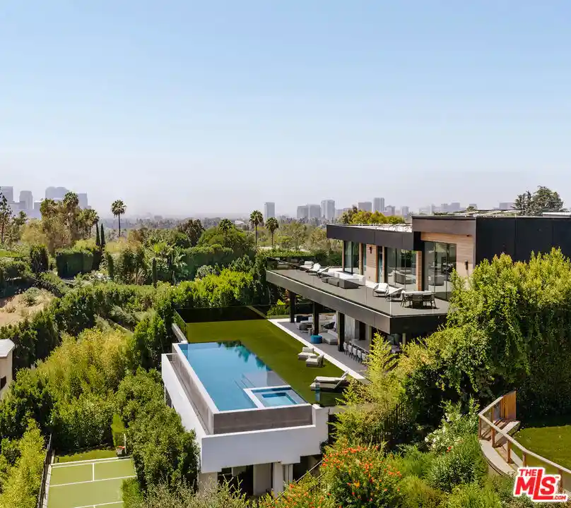 Photo 1 of Mansion for sale at 1140 Summit Dr, Beverly Hills, CA 90210 | MLS# 26102380 | Listing updated on 2026-10-23