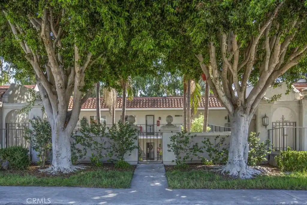 Photo 1 of Condo for sale at 5531 Via La Mesa #O, Laguna Woods, CA 92637 | MLS# OC26221621 | Listing updated on 2026-10-28