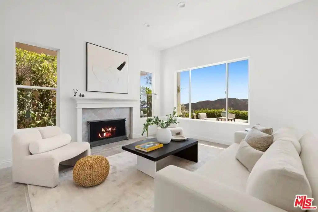 Photo 1 of Single family home for sale at 1486 Paseo De Oro, Pacific Palisades, CA 90272 | MLS# 26102118 | Listing updated on 2026-10-28