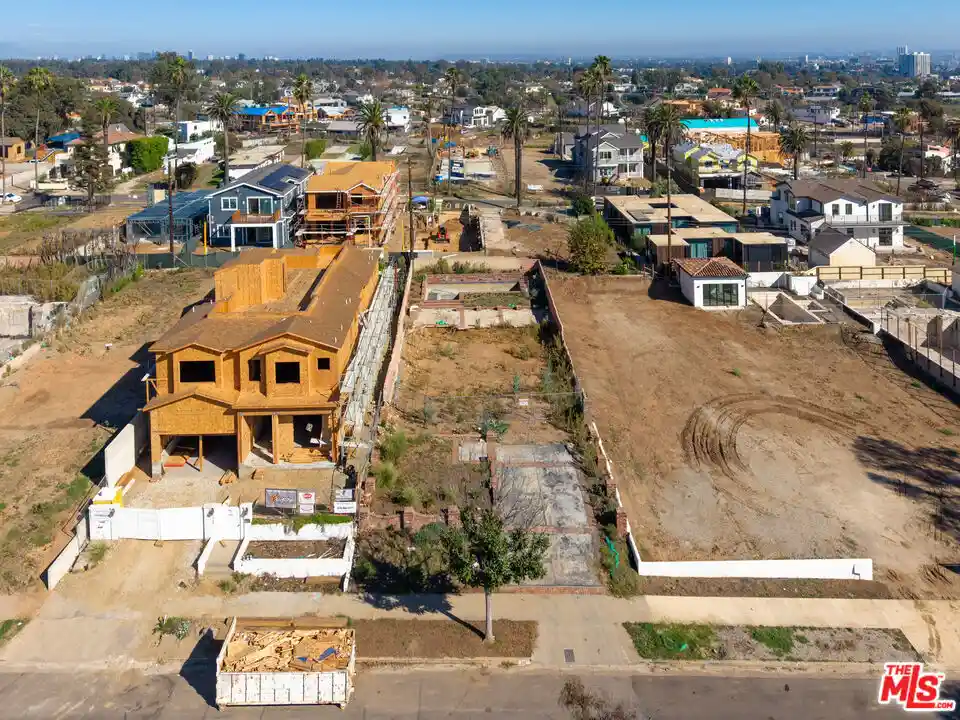 Photo 1 of Land for sale at 532 Via De La Paz, Pacific Palisades, CA 90272 | MLS# 26102105 | Listing updated on 2026-10-22